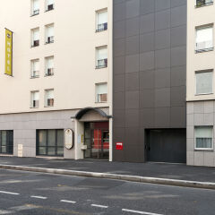 B&B Hotel Lyon Caluire Cité Internationale парковка