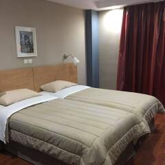 Athina Airport Hotel комната для гостей