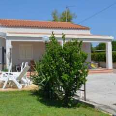 Отель Villa With 2 Bedrooms in Floridia, With Private Pool, Enclosed Garden and Wifi - 12 km From the Beach Флорида фото 16