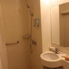 GreenTree Inn Taicang Baolong Square Hotel ванная