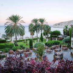 Отель Columbia Beach Resort