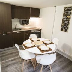 Апартаменты Forever Young Apartments Puerta del Sol в номере