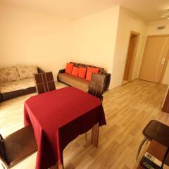 Апартаменты Menada Tarsis Apartments Солнечный берег комната для гостей