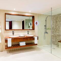 Отель The Westin Denarau Island Resort & Spa, Fiji Фиджи, Вити-Леву - отзывы, цены и фото номеров - забронировать отель The Westin Denarau Island Resort & Spa, Fiji онлайн ванная