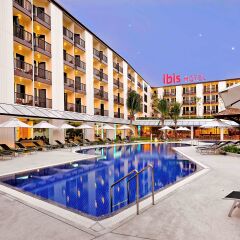 Отель ibis Phuket Kata бассейн