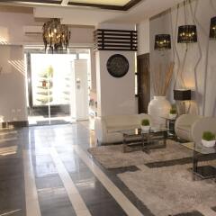 Отель Crystal Suites интерьер отеля