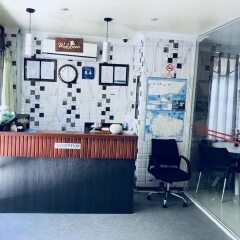 Отель Coral Queen Inn Мале гостиничный бар