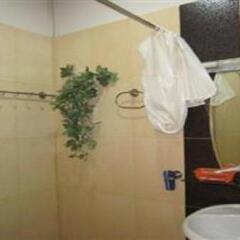 Hoang Minh Hotel - Etown Хошимин ванная