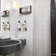 Hotel Scandic Kungsgatan Стокгольм ванная