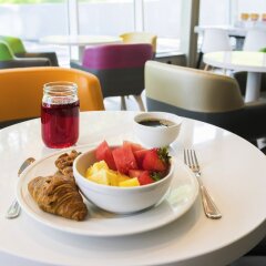 Отель ibis Styles New York LaGuardia Airport США, Нью-Йорк - отзывы, цены и фото номеров - забронировать отель ibis Styles New York LaGuardia Airport онлайн питание фото 3