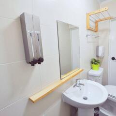 Отель Kimchee Dongdaemun Guesthouse Сеул ванная фото 2