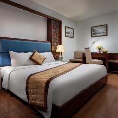Skylark Hotel комната для гостей