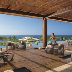 Отель Now Amber Resort & SPA бассейн