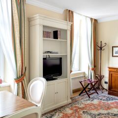 Отель Residence St. Andrew's Palace Польша, Варшава - отзывы, цены и фото номеров - забронировать отель Residence St. Andrew's Palace онлайн удобства в номере фото 2