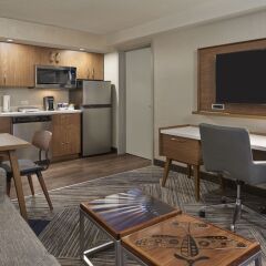 Отель Four Points by Sheraton Toronto Airport East Канада, Торонто - отзывы, цены и фото номеров - забронировать отель Four Points by Sheraton Toronto Airport East онлайн в номере