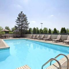 Отель Embassy Suites Columbus Колумбус бассейн фото 3