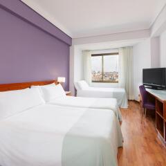 Hotel Madrid Centro, managed by Meliá комната для гостей фото 4