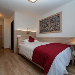 Отель Sonne St. Moritz Швейцария, Санкт-Мориц - отзывы, цены и фото номеров - забронировать отель Sonne St. Moritz онлайн комната для гостей фото 5