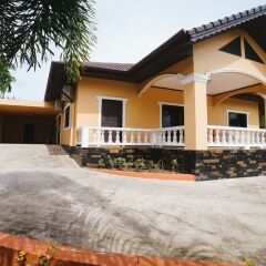 Отель 5 Bedrooms Pool Villa Behind Phuket Z00 Таиланд, Бухта Чалонг - отзывы, цены и фото номеров - забронировать отель 5 Bedrooms Pool Villa Behind Phuket Z00 онлайн парковка