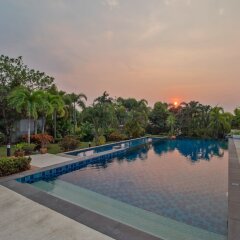 Отель Pattaya Sunset Villa 4 Bedroom Sleeps 8 бассейн фото 3