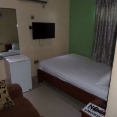 Отель BEN AUTO guest house Нигерия, Икея - отзывы, цены и фото номеров - забронировать отель BEN AUTO guest house онлайн удобства в номере фото 2