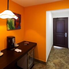 Отель Hacienda Encantada Resort & Residences удобства в номере