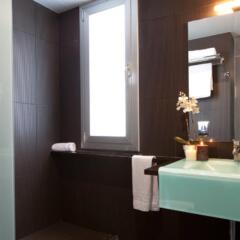 Отель 54 Barceloneta Испания, Барселона - отзывы, цены и фото номеров - забронировать отель 54 Barceloneta онлайн ванная фото 2