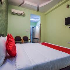 OYO 23995 Hotel Aan Milan комната для гостей