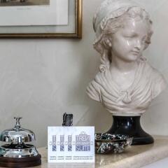 Отель Trevi Rome Suite Рим в номере
