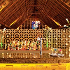 Отель Sunscape Dorado Pacifico Ixtapa Resort & Spa - Все включено гостиничный бар