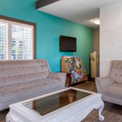 Отель Quality Inn Near Hollywood Walk of Fame США, Лос-Анджелес - 1 отзыв об отеле, цены и фото номеров - забронировать отель Quality Inn Near Hollywood Walk of Fame онлайн комната для гостей