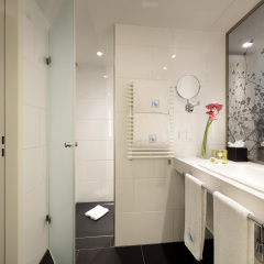 Eurostars Book Hotel ванная