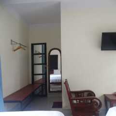 Отель Yellow House Homestay сейф в номере