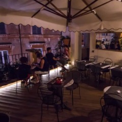 Отель Relais Fontana di Trevi гостиничный бар