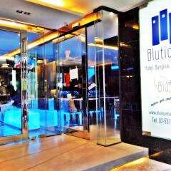 Отель BLUTIQUE Бангкок гостиничный бар