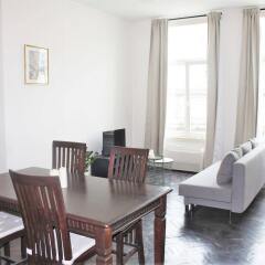 Отель Traditional Modern Apartments Бельгия, Антверпен - отзывы, цены и фото номеров - забронировать отель Traditional Modern Apartments онлайн комната для гостей фото 2