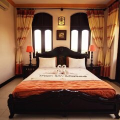 Indochine Hoi An Riverside Hotel & Spa сейф в номере