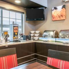 Отель Comfort Suites Columbus США, Колумбус - отзывы, цены и фото номеров - забронировать отель Comfort Suites Columbus онлайн питание фото 3