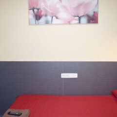 Отель Hostal Numancia Мадрид удобства в номере