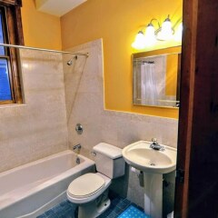 Отель 1305 Northwest Rhode Island Apartment #1076 - 2 Br Apts США, Вашингтон - отзывы, цены и фото номеров - забронировать отель 1305 Northwest Rhode Island Apartment #1076 - 2 Br Apts онлайн ванная фото 2