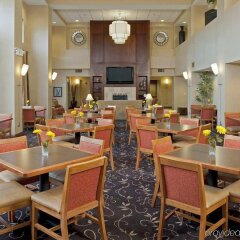 Отель Hampton Inn & Suites Columbus-Easton Area США, Колумбус - отзывы, цены и фото номеров - забронировать отель Hampton Inn & Suites Columbus-Easton Area онлайн питание