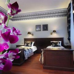 Отель Holland House Residence Old Town спа