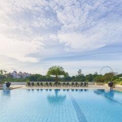 Отель PARKROYAL on Beach Road бассейн