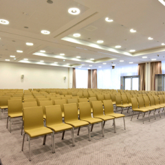 Отель Austria Trend Parkhotel Schönbrunn с домашними животными