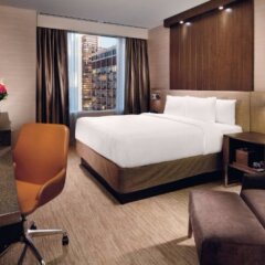 Отель Hyatt Chicago Magnificent Mile сейф в номере