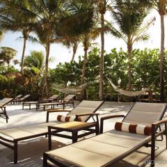 The Palms Hotel & Spa бассейн фото 2