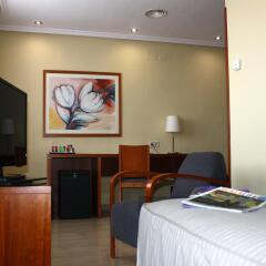 Hotel Silken Torre Garden удобства в номере
