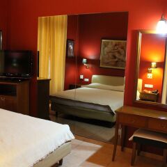 Exis Boutique Hotel сейф в номере