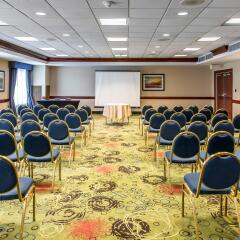 Отель Comfort Suites Manassas Battlefield Park фото 2