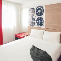 Отель ibis Styles Nice Aéroport Arenas Франция, Ницца - 8 отзывов об отеле, цены и фото номеров - забронировать отель ibis Styles Nice Aéroport Arenas онлайн комната для гостей